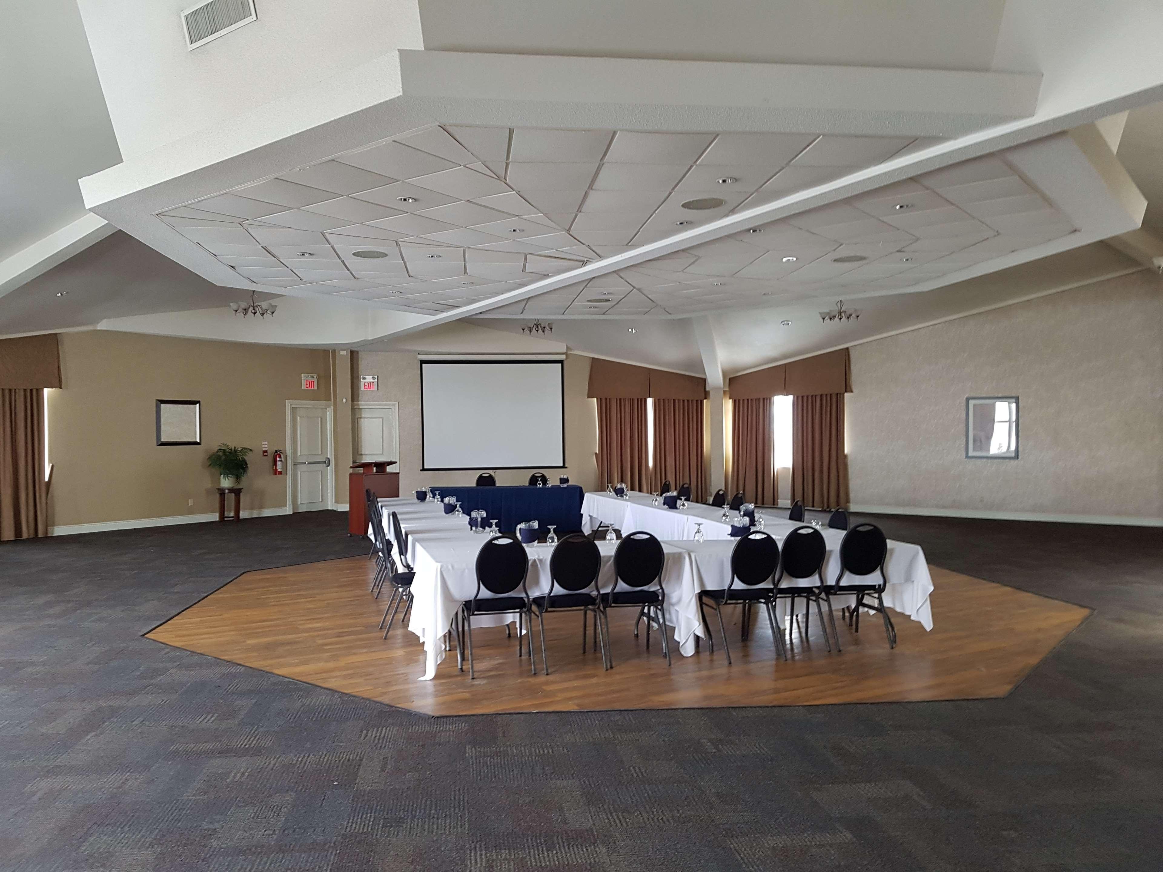 Best Western Plus Durham Hotel & Conference Centre Oshawa Exterior photo