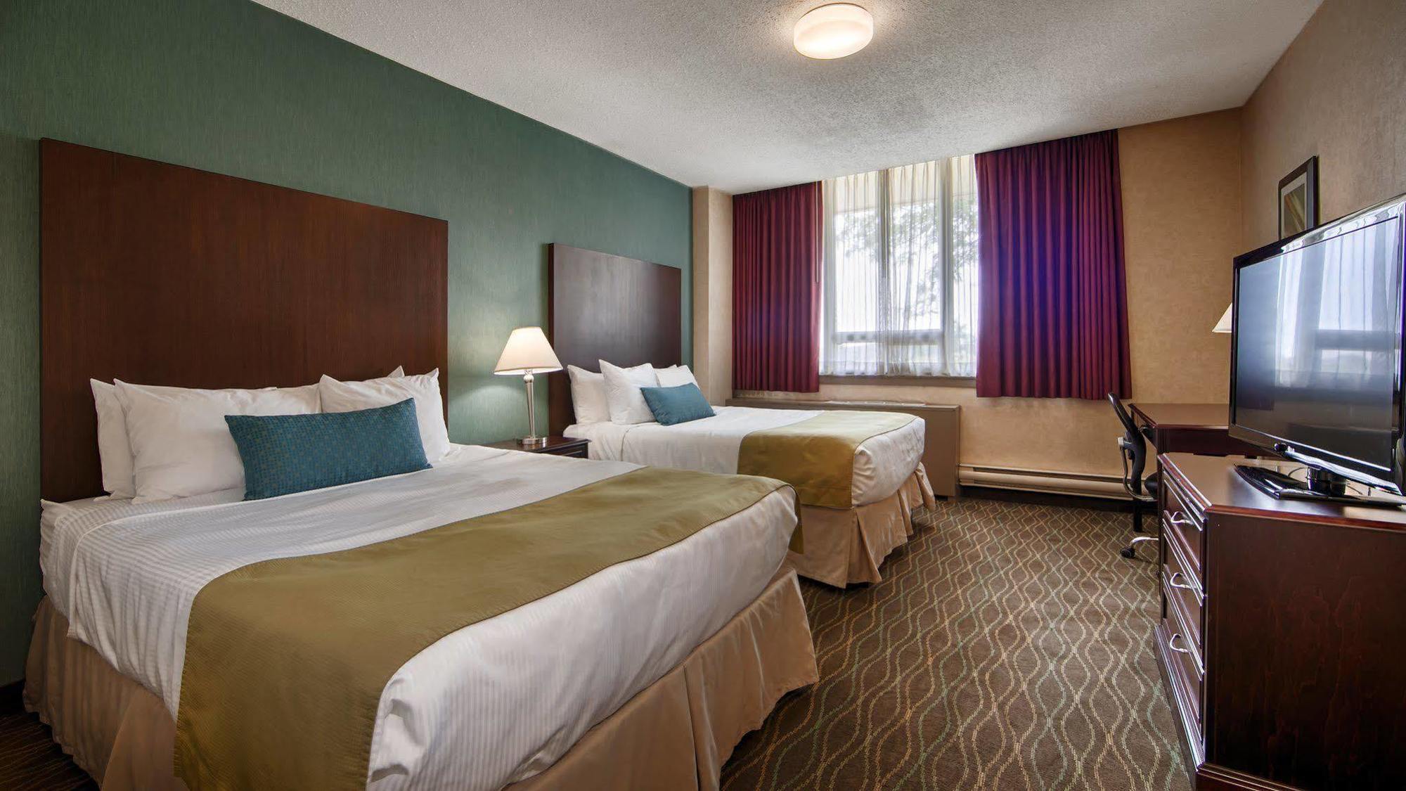 Best Western Plus Durham Hotel & Conference Centre Oshawa Exterior photo