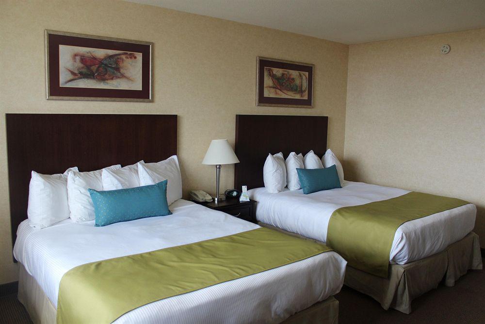 Best Western Plus Durham Hotel & Conference Centre Oshawa Room photo